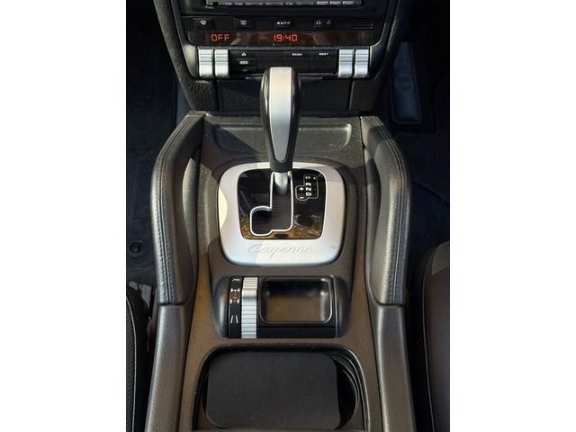 カイエン ベースグレード　タイヤ新品（22枚目）