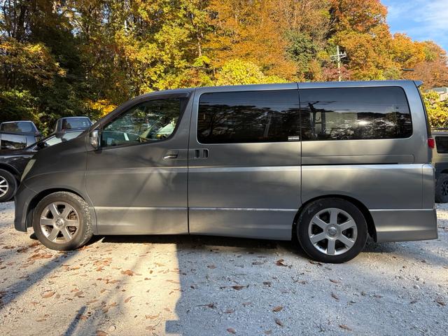 エルグランド ハイウェイスター（4枚目）