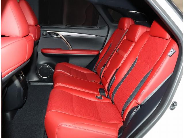 RX RX450h Fスポーツ TRD製エアロ パノラマルーフ マークレビンソンプレミアムサウンドシステム パノラミックビューモニター セカンドシートヒーター セカンドパワーシート 三眼フルLEDヘッドランプ 認定中古車CPO(8枚目)