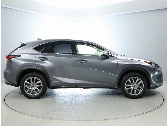 NX NX300h バージョンL AWD ムーンルーフ 全周囲カメラパノラミックビューモニター 寒冷地仕様 ブラインドスポットモニター カラーヘッドアップディスプレー ハイブリット 認定中古車CPO(13枚目)
