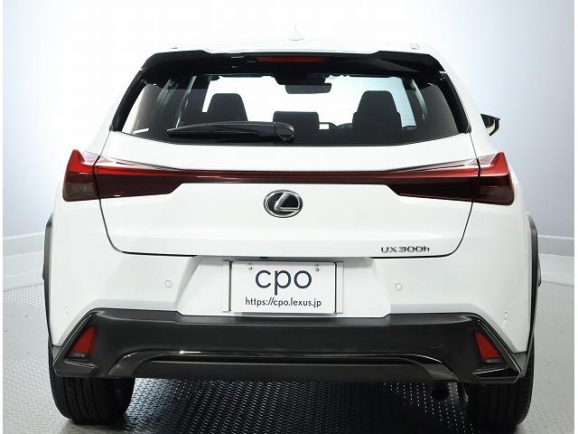 ＵＸ ＵＸ３００ｈ　Ｆスポーツ　全周囲カメラパノラミックビューモニター　ドライブレコーダー　認定中古車ＣＰＯ　ハイブリッド　Ｌ　Ｔｅｘシート　ベンチレーション機能付きシートエアコン（10枚目）