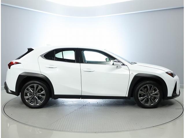 ＵＸ ＵＸ３００ｈ　Ｆスポーツ　全周囲カメラパノラミックビューモニター　ドライブレコーダー　認定中古車ＣＰＯ　ハイブリッド　Ｌ　Ｔｅｘシート　ベンチレーション機能付きシートエアコン（12枚目）