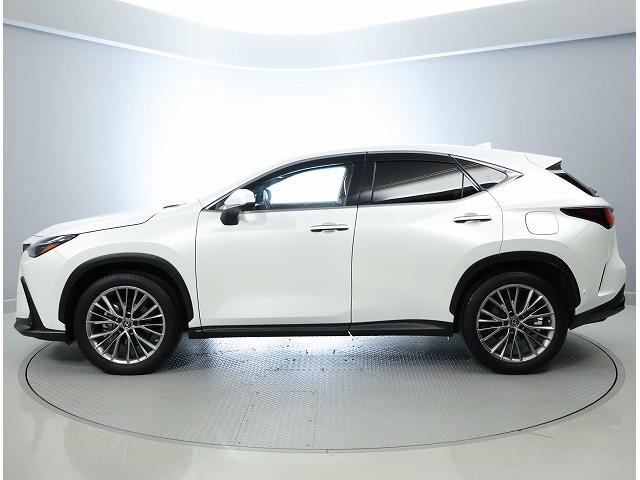 ＮＸ ＮＸ３５０ｈ　バージョンＬ　本革シート　アドバンスドパーク　おくだけ充電　社外ドライブレコーダー　ハイブリッド　２０インチアルミホイール　認定中古車ＣＰＯ（9枚目）