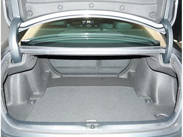 RC RC300 エモーショナルアッシュ 三眼フルLEDヘッドランプ 本革シート トルセンLSD オレンジブレーキキャリパ ターボ 認定中古車CPO 純正ナビ バックモニター(7枚目)