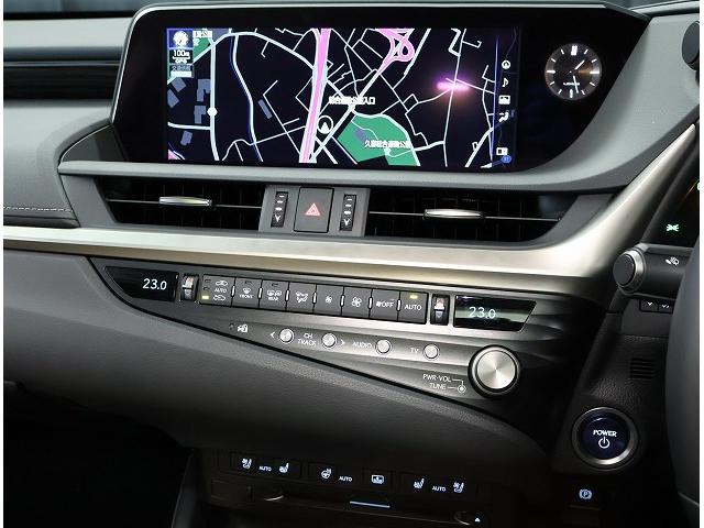 ＥＳ ＥＳ３００ｈ　バージョンＬ　マークレビンソンプレミアムサウンドシステム　セミアニリン本革シート　デジタルインナーミラー　リヤスポイラー　純正ナビ　バックモニター　ムーンルーフ　ハイブリット　認定中古車ＣＰＯ（4枚目）