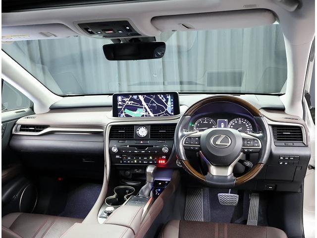 RX RX300 バージョンL セミアニリン本革シート ベンチレーション機能付きシートエアコン パノラマルーフ ルーフレール ターボ 純正ナビ バックモニター 認定中古車CPO(3枚目)