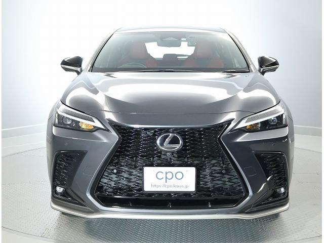 ＮＸ ＮＸ３５０ｈ　Ｆスポーツ　ＡＷＤ　本革シート　全周囲カメラパノラミックビューモニター　アドバンスドパーク　デジタルインナーミラー　オレンジブレーキキャリパ　ハイブリット　認定中古車ＣＰＯ（14枚目）