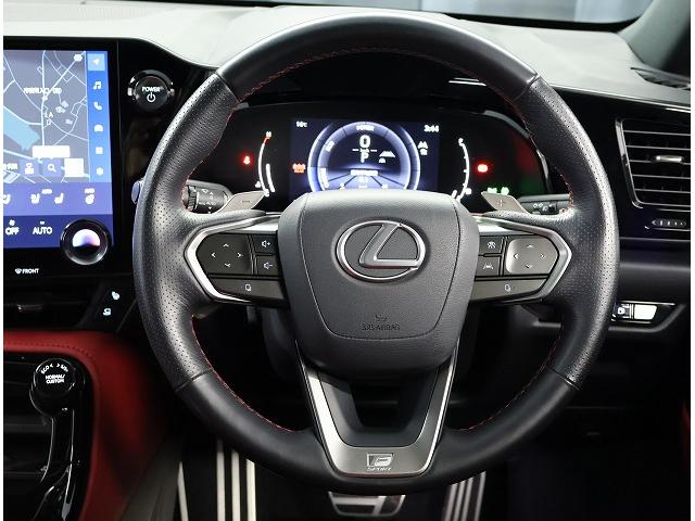 ＮＸ ＮＸ３５０ｈ　Ｆスポーツ　ＡＷＤ　本革シート　全周囲カメラパノラミックビューモニター　アドバンスドパーク　デジタルインナーミラー　オレンジブレーキキャリパ　ハイブリット　認定中古車ＣＰＯ（17枚目）