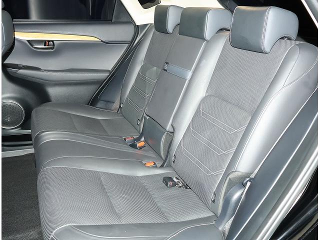 ＮＸ ＮＸ３００ｈ　バージョンＬ　ＡＷＤ　モデリスタエアロ　純正ドライブレコーダー　パノラマルーフ　ブラインドスポットモニター　全周囲カメラパノラミックビューモニター　ハイブリット（7枚目）