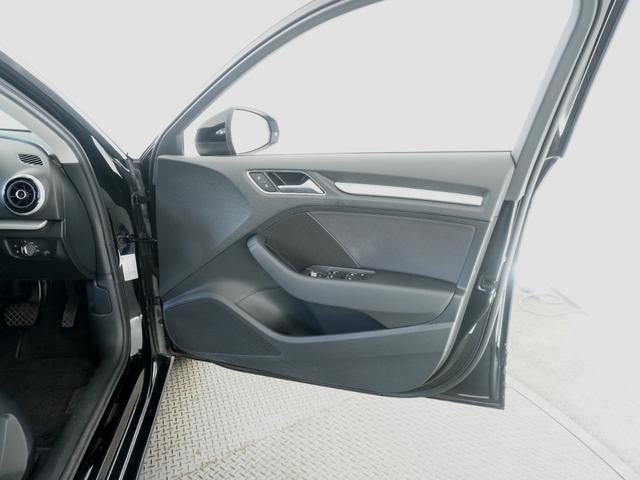 Ａ３ スポーツバック１．４ＴＦＳＩ　認定中古車　　ステアリングホイール　４スポークレザー　マルチファンクションパドルシフト　ＭＭＩナビゲーションシステム（17枚目）
