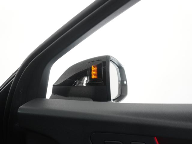 SQ5 ベースグレード ブラックスタイリング&コンフォート&レザーパッケージ 認定中古車 アダプティブSスポーツエアサスペンション カラードブレーキキャリパー レッド パノラマサンルーフ ステアリングヒーター(8枚目)