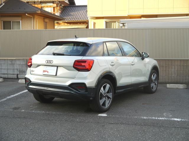 Ｑ２ アーバンシックエディション　２５０台限定車　ブラックスタイリング＆コンビニエンス＆アシスタンスパッケージ　認定中古車　　アルミホイール　　５アームダイナミックデザイングラファイトグレー　７Ｊ×１８　２１５／５０Ｒ１８タイヤ（38枚目）