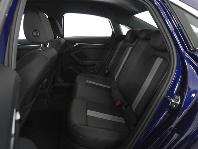 Ａ３セダン ３０ＴＦＳＩアドバンスド　コンビニエンス＆アシスタンス＆ナビゲーションパッケージ　認定中古車　　パーク＆レーン＆アダプティブクルーズ＆サイド＆リヤクロストラフィックアシスト　　スマートフォンインターフェース（29枚目）