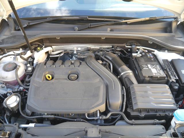 Ｑ２ ３５ＴＦＳＩアドバンスド　コンビニエンス＆アシスタンス＆テクノロジー＆ナビゲーションパッケージ　認定中古車　スマートフォンインターフェース　　ワイヤレスチャージング　バーチャルコックピット　ブレードマンハッタングレーメタリック（20枚目）