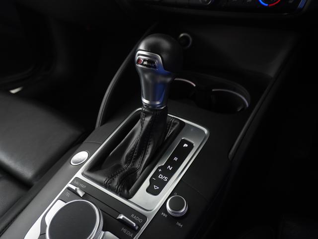 Ａ３セダン １．４ＴＦＳＩ　スポーツ　ナビゲーション＆ラグジュアリーパッケージ　認定中古車　　バーチャルコックピット　　アドバンストキー　　リヤビューカメラ　　デイタイムランニングライト（ＬＥＤヘッドライト）　　パーシャルレザー（10枚目）