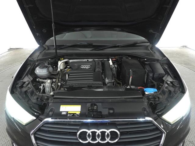 Ａ３セダン １．４ＴＦＳＩ　スポーツ　ナビゲーション＆ラグジュアリーパッケージ　認定中古車　　バーチャルコックピット　　アドバンストキー　　リヤビューカメラ　　デイタイムランニングライト（ＬＥＤヘッドライト）　　パーシャルレザー（14枚目）