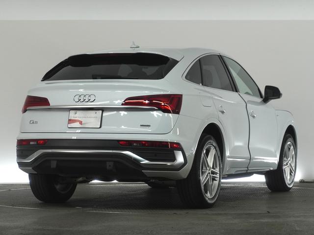 Ｑ５スポーツバック ４０ＴＤＩクワトロ　Ｓライン　コンフォートパッケージ　認定中古車　　アーティフィシャルインテリアレザー　　ステアリングヒーター　　スマートフォンワイヤレスチャージング　／　リヤシートＵＳＢチャージング　　ＴＶチューナー（4枚目）