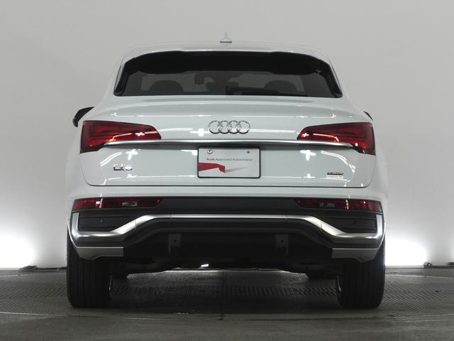 Ｑ５スポーツバック ４０ＴＤＩクワトロ　Ｓライン　コンフォートパッケージ　認定中古車　　アーティフィシャルインテリアレザー　　ステアリングヒーター　　スマートフォンワイヤレスチャージング　／　リヤシートＵＳＢチャージング　　ＴＶチューナー（5枚目）