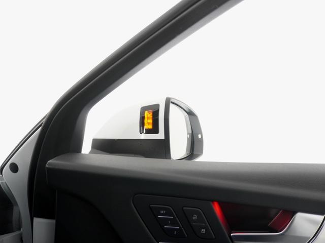 Ｑ５スポーツバック ４０ＴＤＩクワトロ　Ｓライン　コンフォートパッケージ　認定中古車　　アーティフィシャルインテリアレザー　　ステアリングヒーター　　スマートフォンワイヤレスチャージング　／　リヤシートＵＳＢチャージング　　ＴＶチューナー（10枚目）