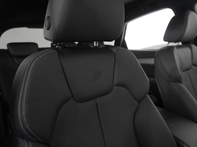 Ｑ５スポーツバック ４０ＴＤＩクワトロ　Ｓライン　コンフォートパッケージ　認定中古車　　アーティフィシャルインテリアレザー　　ステアリングヒーター　　スマートフォンワイヤレスチャージング　／　リヤシートＵＳＢチャージング　　ＴＶチューナー（13枚目）