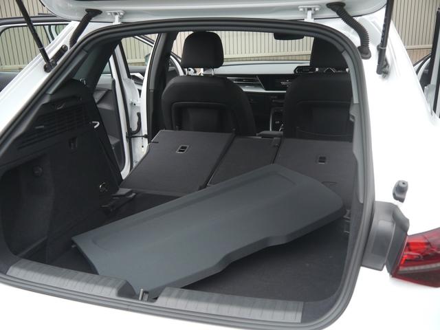 Ａ３ スポーツバック３０ＴＦＳＩアドバンスド　ナビゲーション＆コンビンエンスパッケージ　認定中古車　　リヤビューカメラ　　アダプティブクルーズコントロール　　シートヒーター（フロント）　　アドバンストキーシステム　　ホールド＆レーンアシスト（7枚目）