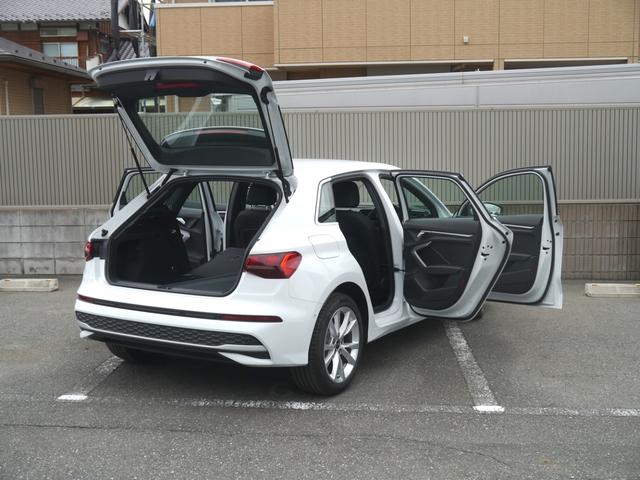 Ａ３ スポーツバック３０ＴＦＳＩアドバンスド　ナビゲーション＆コンビンエンスパッケージ　認定中古車　　リヤビューカメラ　　アダプティブクルーズコントロール　　シートヒーター（フロント）　　アドバンストキーシステム　　ホールド＆レーンアシスト（13枚目）