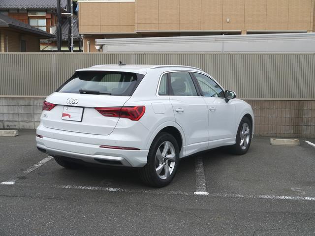 �������ʂ��炨�z���̂��q�l�́A����V�]�����_���z������̒���x�ʂ�𑦍��܁A�X�Ɉ�ڂ̏\���H�����܂��Ē����܂��ƁA����V�]�����_�̔��ΎԐ��X�ܓ�����֐i���\�ƂȂ�܂��B