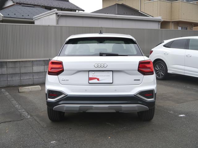 Ｑ２ ３５ＴＤＩクワトロ　アドバンスド　コンビニエンス＆アシスタンス＆テクノロジーパッケージ　認定中古車　　オートマチックテールゲート　　スマートフォンインターフェース　　ワイヤレスチャージング　　ブレードマンハッタングレーメタリック（5枚目）