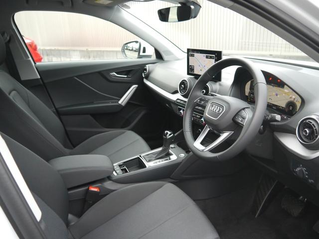 Ｑ２ ３５ＴＤＩクワトロ　アドバンスド　コンビニエンス＆アシスタンス＆テクノロジーパッケージ　認定中古車　　オートマチックテールゲート　　スマートフォンインターフェース　　ワイヤレスチャージング　　ブレードマンハッタングレーメタリック（10枚目）