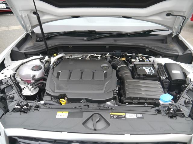 Ｑ２ ３５ＴＤＩクワトロ　アドバンスド　コンビニエンス＆アシスタンス＆テクノロジーパッケージ　認定中古車　　オートマチックテールゲート　　スマートフォンインターフェース　　ワイヤレスチャージング　　ブレードマンハッタングレーメタリック（17枚目）