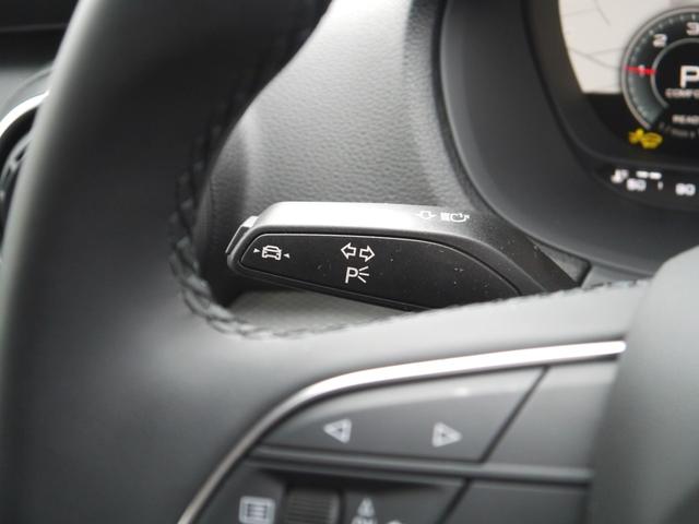 Ｑ２ ３５ＴＤＩクワトロ　アドバンスド　コンビニエンス＆アシスタンス＆テクノロジーパッケージ　認定中古車　　オートマチックテールゲート　　スマートフォンインターフェース　　ワイヤレスチャージング　　ブレードマンハッタングレーメタリック（19枚目）