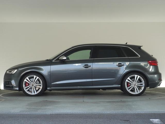 Ｓ３ ベースグレード　アシスタンスパッケージ　認定中古車　　Ｂａｎｇ＆Ｏｌｕｆｓｅｎサウンドシステム　　マグネティックライド　　マトリクスＬＥＤヘッドライト　　カラードブレーキキャリパー　レッド　　ファインナッパレザー（3枚目）