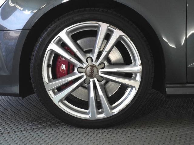 Ｓ３ ベースグレード　アシスタンスパッケージ　認定中古車　　Ｂａｎｇ＆Ｏｌｕｆｓｅｎサウンドシステム　　マグネティックライド　　マトリクスＬＥＤヘッドライト　　カラードブレーキキャリパー　レッド　　ファインナッパレザー（21枚目）