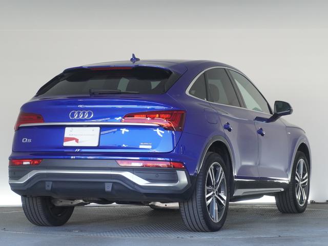 �������ʂ��炨�z���̂��q�l�́A����V�]�����_���z������̒���x�ʂ�𑦍��܁A�X�Ɉ�ڂ̏\���H�����܂��Ē����܂��ƁA����V�]�����_�̔��ΎԐ��X�ܓ�����֐i���\�ƂȂ�܂��B