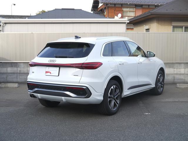 �������ʂ��炨�z���̂��q�l�́A����V�]�����_���z������̒���x�ʂ�𑦍��܁A�X�Ɉ�ڂ̏\���H�����܂��Ē����܂��ƁA����V�]�����_�̔��ΎԐ��X�ܓ�����֐i���\�ƂȂ�܂��B