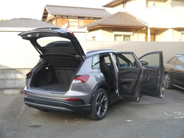 Ｑ４ ｅ－トロン ４５ｅ－トロン　Ｓライン　Ｓ　ｌｉｎｅインテリアプラスパッケージ　認定中古車　パーシャルレザー　　マトリクスＬＥＤヘッドライト／ダイナミッターンインディケーター　　パノラマサンルーフ　　マルチカラーアンビエントライティング（9枚目）