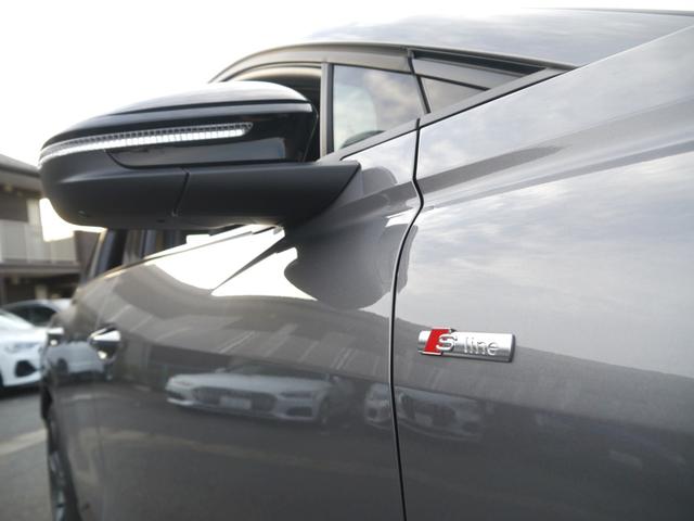 Ｑ４ ｅ－トロン ４５ｅ－トロン　Ｓライン　Ｓ　ｌｉｎｅインテリアプラスパッケージ　認定中古車　パーシャルレザー　　マトリクスＬＥＤヘッドライト／ダイナミッターンインディケーター　　パノラマサンルーフ　　マルチカラーアンビエントライティング（19枚目）