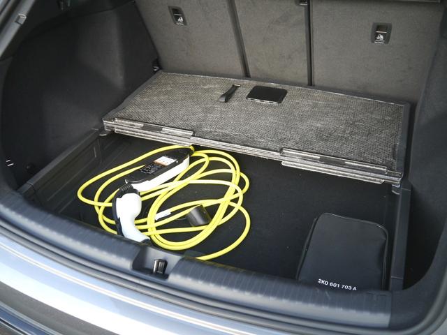 Ｑ４ ｅ－トロン ４５ｅ－トロン　Ｓライン　Ｓ　ｌｉｎｅインテリアプラスパッケージ　認定中古車　パーシャルレザー　　マトリクスＬＥＤヘッドライト／ダイナミッターンインディケーター　　パノラマサンルーフ　　マルチカラーアンビエントライティング（29枚目）