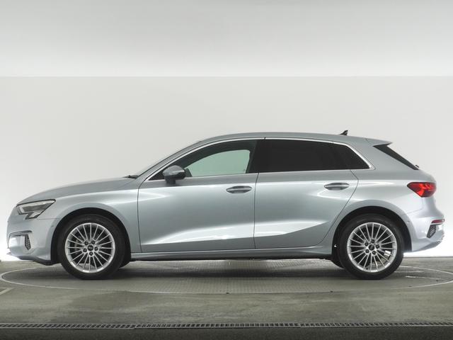 ���t���H�Ɗ󎵍��̌����_��V�]�P�i���t�����j�M������A���t���H�������R�O�O���i�ݍ���Ɍ�����܂��B