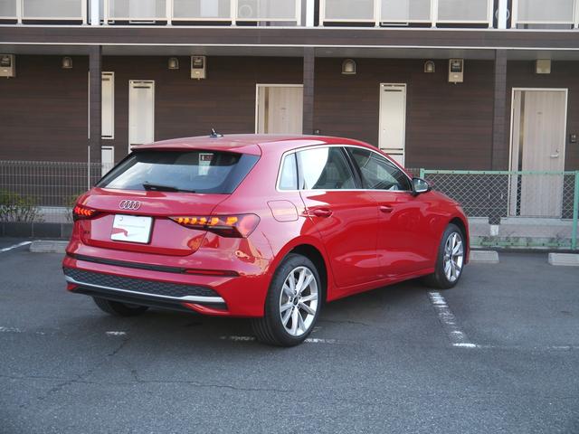 �������ʂ��炨�z���̂��q�l�́A����V�]�����_���z������̒���x�ʂ�𑦍��܁A�X�Ɉ�ڂ̏\���H�����܂��Ē����܂��ƁA����V�]�����_�̔��ΎԐ��X�ܓ�����֐i���\�ƂȂ�܂��B