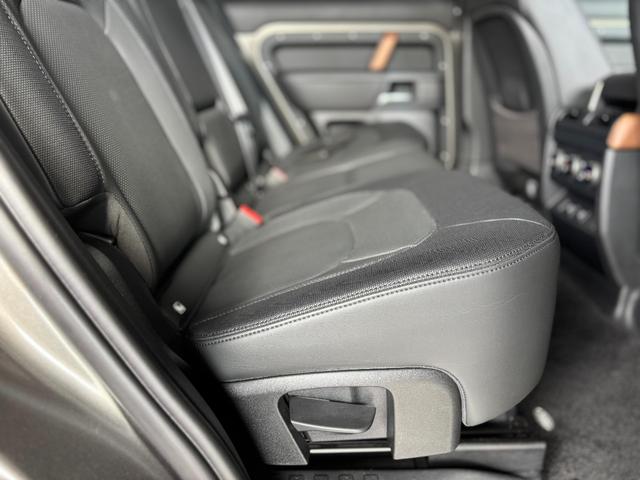 ディフェンダー 110アーバナイト’22 ディーゼルターボ 4WD 60台限定 特別仕様車(18枚目)