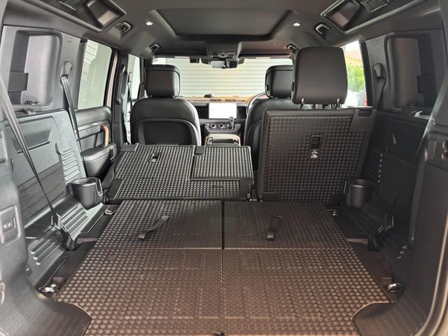 ディフェンダー 110アーバナイト’22 ディーゼルターボ 4WD 60台限定 特別仕様車(36枚目)