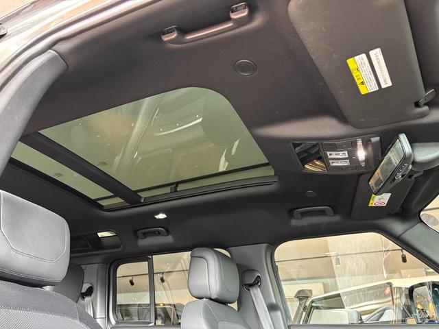 ディフェンダー 110アーバナイト’22 ディーゼルターボ 4WD 60台限定 特別仕様車(45枚目)