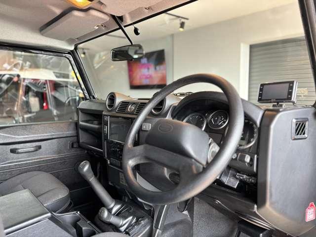 ディフェンダー 110 TDCi 6MT リフトアップ(14枚目)