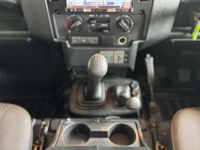 ディフェンダー 110 TDCi 6MT リフトアップ(21枚目)