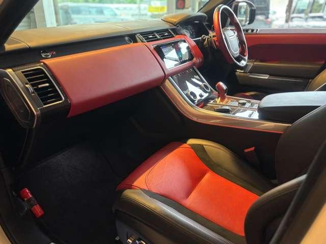 レンジローバースポーツ  カーボンエクステリアパック&インテリアトリム 電動サイドステップ(23枚目)