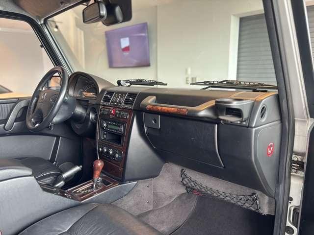 Gクラス  サテンブラックツートン V6エンジン (ブリリアントシルバー×サテンブラック)(18枚目)