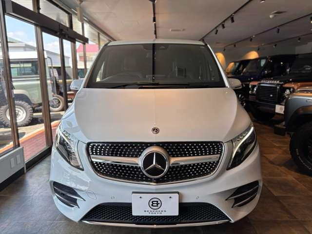 Vクラス V220 d スポーツ ロング ディーゼルターボ パノラミックスライディングルーフ carrozzeriaヘッドレストモニター(4枚目)