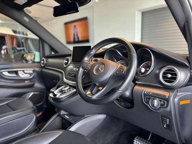 Vクラス V220 d スポーツ ロング ディーゼルターボ パノラミックスライディングルーフ carrozzeriaヘッドレストモニター(11枚目)