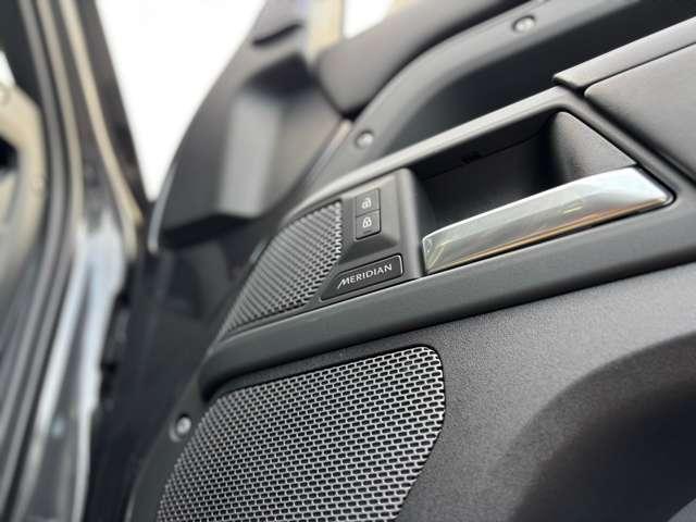 ディフェンダー 110X-ダイナミックSE D300 ディーゼルターボ 4WD(10枚目)